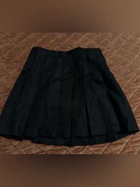 Classic Black Pleated Women's Skirt